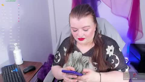 Snapshot of queensami7 chatting on 04.25.26 Samantha online show from 04.25.26