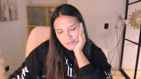 Snapshot of queenv66 chatting on 01.09.25 Val - online show from 01.09.25