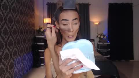 Snapshot of queenvalentinats chatting on 06.26.26 ValentinaMoone online show from 06.26.26