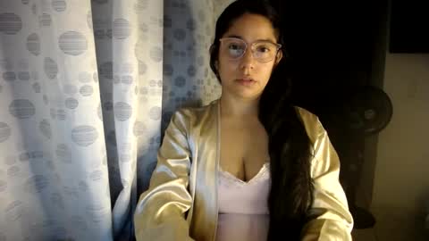 Paola online show from 07.08.26