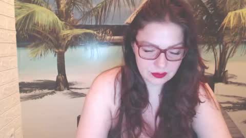 Snapshot of queenxnatasha chatting on 05.02.26 queenxnatasha online show from 05.02.26