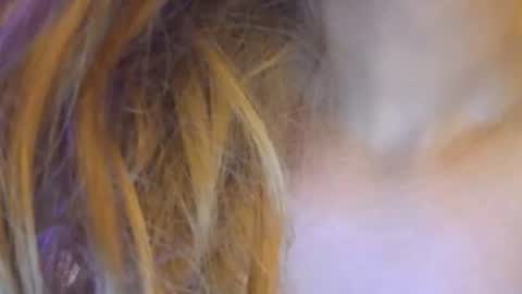 Snapshot of queridamiahh chatting on 10.28.25 Mia online show from 10.28.25