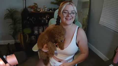 Bri online show from 12.22.25