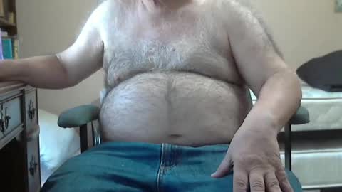 quietnshy2 online show from 10.26.25