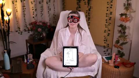 QuinnMonroe online show from 02.20.25