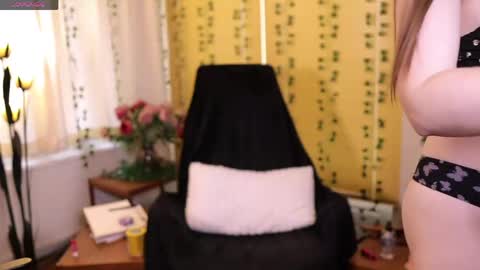 QuinnMonroe online show from 05.04.26