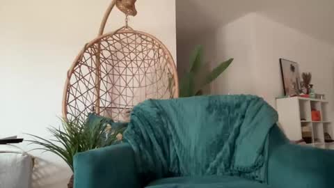 Quinnyelena online show from 01.22.25