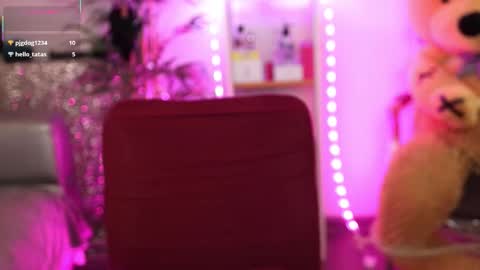 Nova Hollis online show from 03.09.26