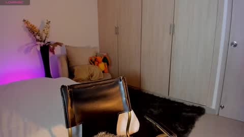 natalia  -  online show from 09.09.25