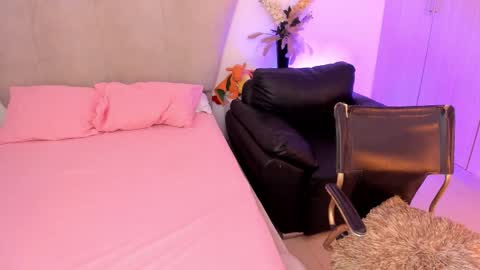 natalia  -  online show from 11.08.25