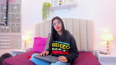 Rachel Donnelly online show from 09.27.25