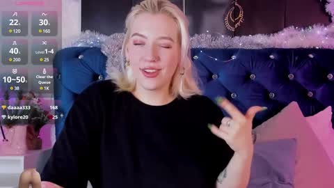 Snapshot of rachelcart chatting on 12.23.24 RachelCart online show from 12.23.24