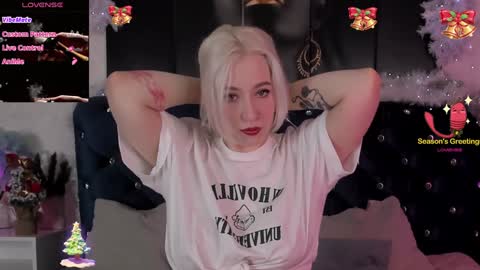 Snapshot of rachelcart chatting on 01.04.25 RachelCart online show from 01.04.25