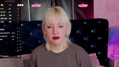 Snapshot of rachelcart chatting on 01.31.25 RachelCart online show from 01.31.25