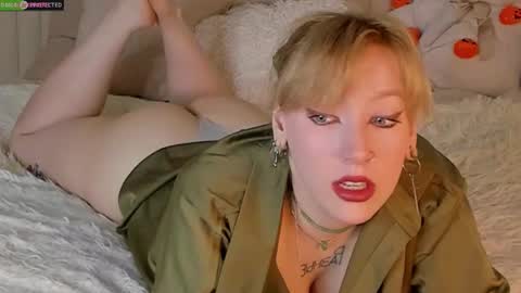 Snapshot of rachelcart chatting on 10.18.25 RachelCart online show from 10.18.25