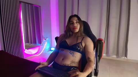 Snapshot of rachell_owen chatting on 09.17.25 rachell_owen online show from 09.17.25
