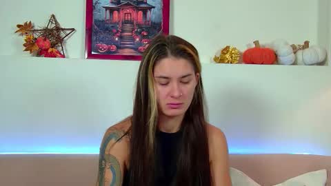 RachellSimpson online show from 10.26.25