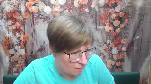 Snapshot of radachudna chatting on 05.19.26 RadaChudna online show from 05.19.26