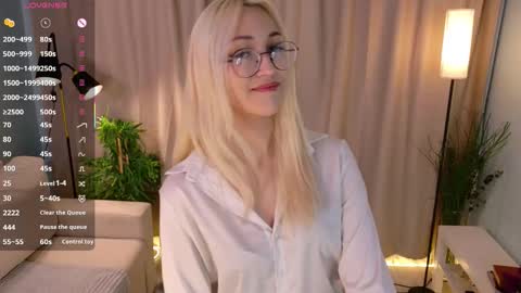 Karina online show from 10.08.25