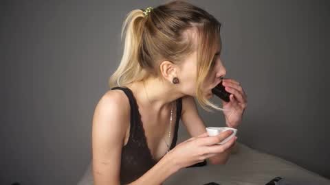 Sara online show from 09.28.25