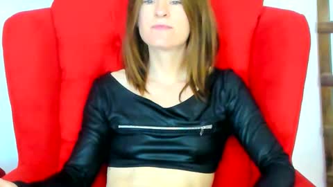 Snapshot of raemonnay chatting on 03.03.25 raemonnay online show from 03.03.25