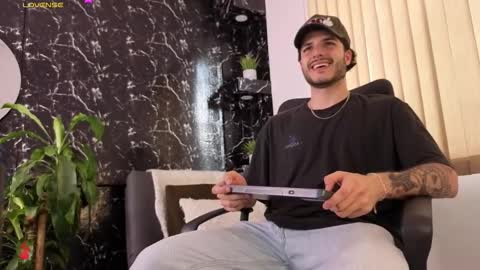 R A F A E L online show from 01.31.26