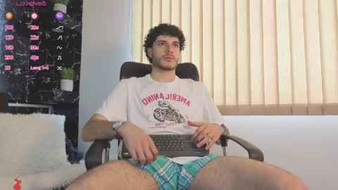 Snapshot of rafael_mendez chatting on 04.24.26 R A F A E L online show from 04.24.26