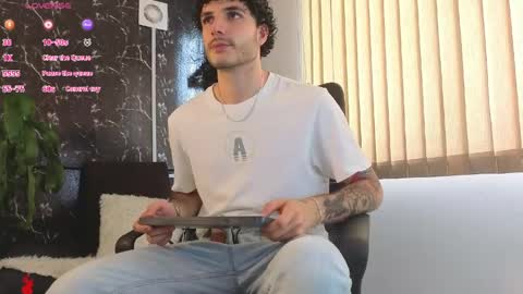 Snapshot of rafael_mendez chatting on 04.28.26 R A F A E L online show from 04.28.26
