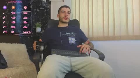 Snapshot of rafael_mendez chatting on 05.24.26 R A F A E L online show from 05.24.26