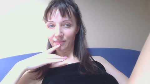 Rafaella online show from 04.12.26