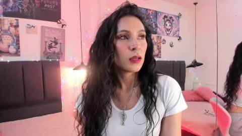 Raia online show from 05.15.26
