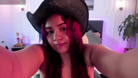 Snapshot of raichell_sweet_curvy chatting on 05.30.26 raichell_sweet_curvy online show from 05.30.26