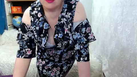 rainbowladyy online show from 02.06.25