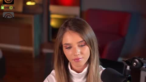 Snapshot of raisadoll chatting on 10.04.25 Raisa online show from 10.04.25