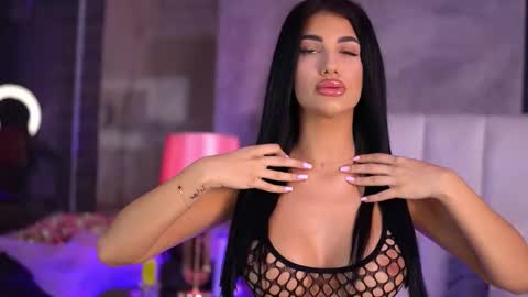 Raisa online show from 09.26.25