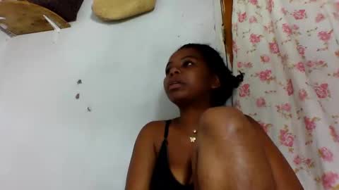 Snapshot of raissa38 chatting on 11.10.25 raissa38 online show from 11.10.25