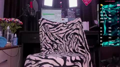 Snapshot of raissa_sky26 chatting on 07.14.26 Laura online show from 07.14.26