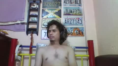 Snapshot of raku2386 chatting on 12.25.24 Ken online show from 12.25.24