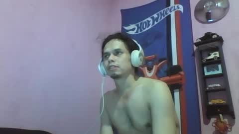 Snapshot of raku2386 chatting on 09.09.25 Ken online show from 09.09.25