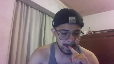 ralphillips25 online show from 12.19.25