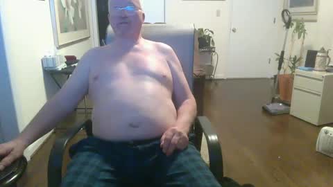 Snapshot of ram4u123 chatting on 12.27.24 Ram online show from 12.27.24