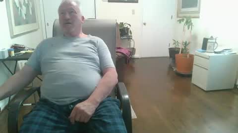 Snapshot of ram4u123 chatting on 12.28.24 Ram online show from 12.28.24