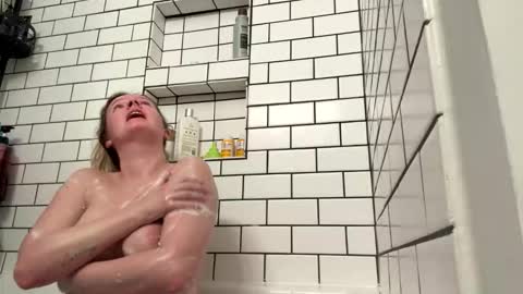 Snapshot of ramichick chatting on 12.04.25 Rami online show from 12.04.25