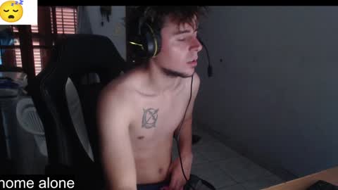 Snapshot of ramisexyloveyou chatting on 01.30.25 Ramiro online show from 01.30.25