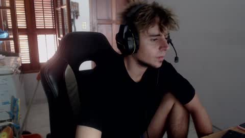 Snapshot of ramisexyloveyou chatting on 03.01.25 Ramiro online show from 03.01.25