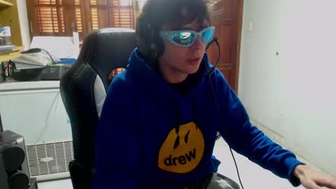 Snapshot of ramisexyloveyou chatting on 10.12.25 Ramiro online show from 10.12.25