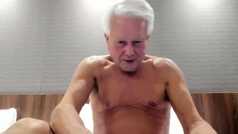 Snapshot of randythompson48 chatting on 03.06.25 Silver Stallion TwitterRandyth53496071  and  ladyenglishxxx online show from 03.06.25