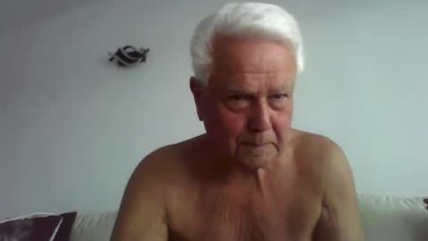 Snapshot of randythompson48 chatting on 02.04.26 Silver Stallion TwitterRandyth53496071 and ladyenglishxxx online show from 02.04.26