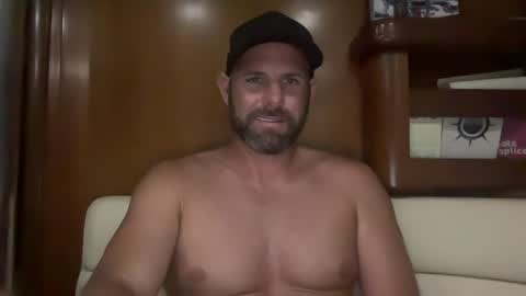 Snapshot of ransguy chatting on 02.08.25 ransguy online show from 02.08.25