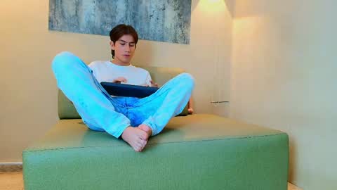 raphael_nyon1 online show from 05.15.26